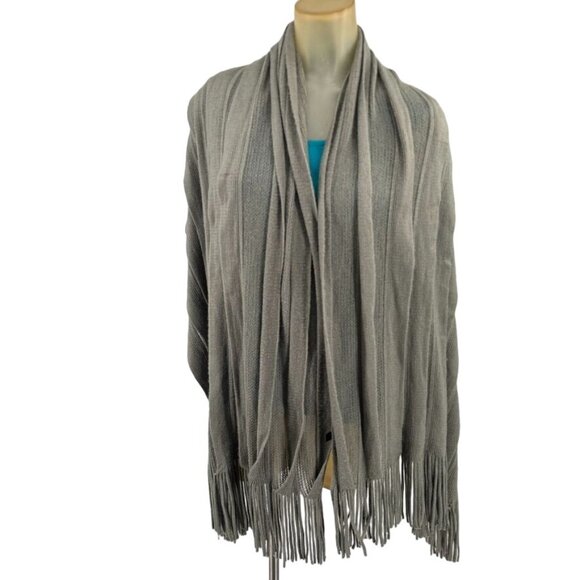 Soma Intimates Fringe Shawl Wrap Scarf Gray tiered 28 X 80 - Picture 2 of 14